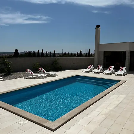 Mare - Modern With Swimming Pool And Jacuzzi *