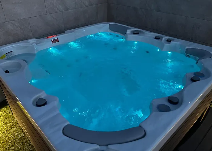 Mare - Modern With Swimming Pool And Jacuzzi *