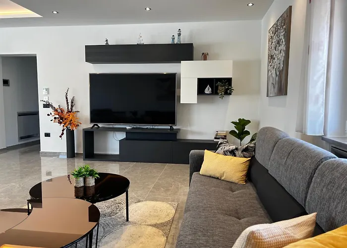 Mare - Modern With Swimming Pool And Jacuzzi *