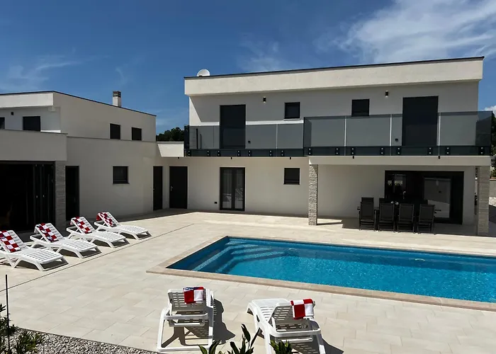 Mare - Modern With Swimming Pool And Jacuzzi Vila *