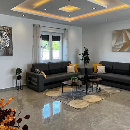 Mare - Modern With Swimming Pool And Jacuzzi Villa Pula