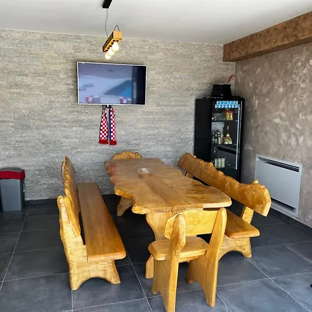 Mare - Modern With Swimming Pool And Jacuzzi Villa